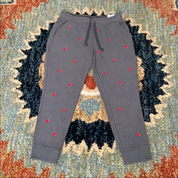 COPY - 🌺NWT Pink Victoria’s Secret Roses Fuzzy Skinny Jogger Hoodie Matching Se… - Picture 5 of 11